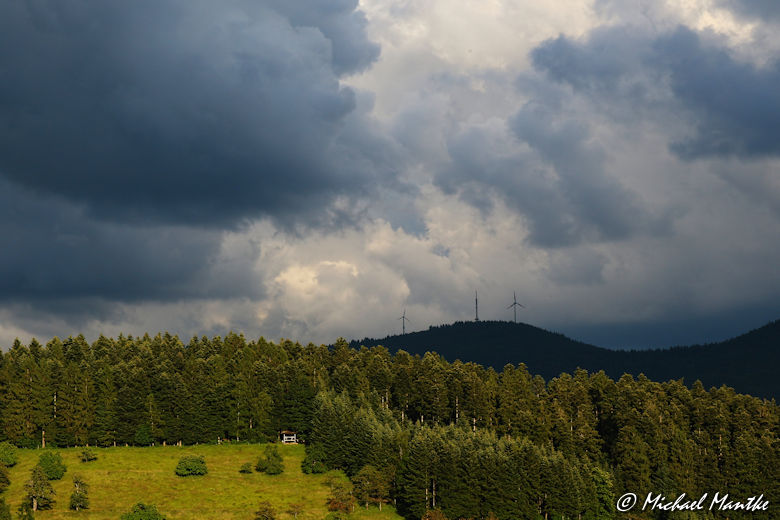 Unwetter im Schwarzwald Gewitterwolken